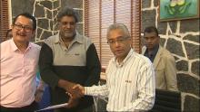 Salim Mutty rencontrant le Premier Ministre